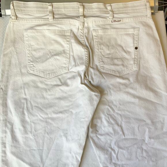 Q-Baby Women Slim Jeans size 17/18 x 34 White Mid Rise Stretch No Gap Waistband - Picture 10 of 12